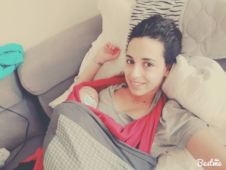 יהונתן על אמא במנשא